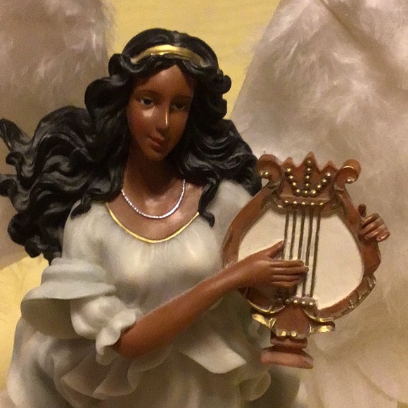 EUC ANGEL FIGURINE, LIGHTS AND PLAYS MUSIC. AFRICAN-AMERICAN cords tall 12”high - Picture 2 of 8
